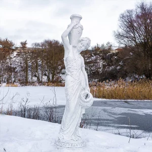 Скульптура Дівчина з глечиками